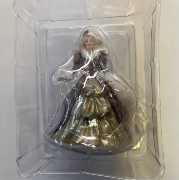 Hallmark Holiday Barbie 1996 Keepsake Christmas Ornament 4th in Series - Picture 5 of 5